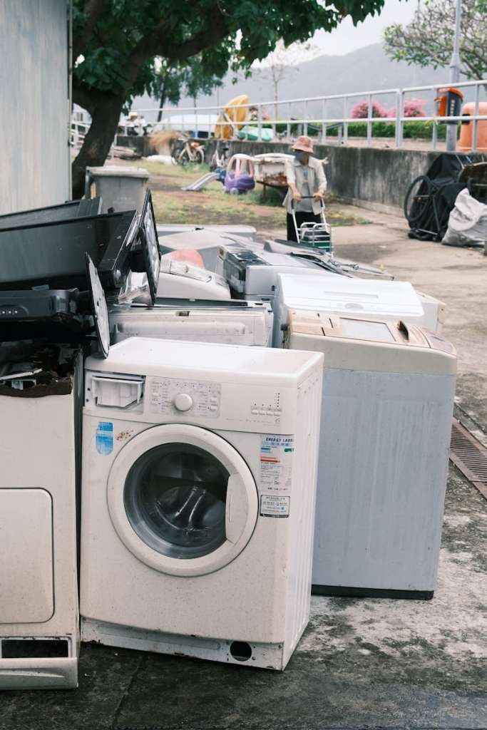 Efficient appliance removal and recycling in Los Angeles.